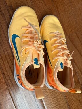 Nike Kids Yellow and Blue Training Sneakers